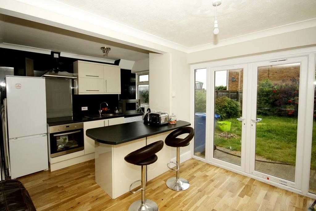 2 Bedroom End of Terrace, No Forward Chain