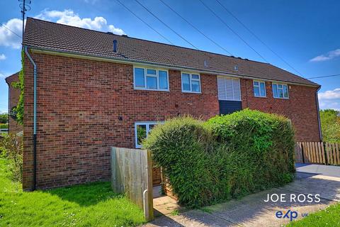 2 bedroom flat for sale, St. Giles Crescent, Maldon CM9