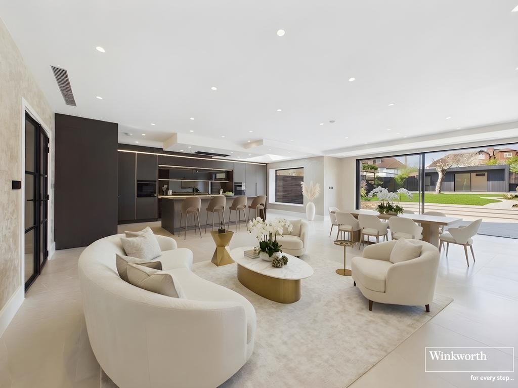 Living / Kitchen
