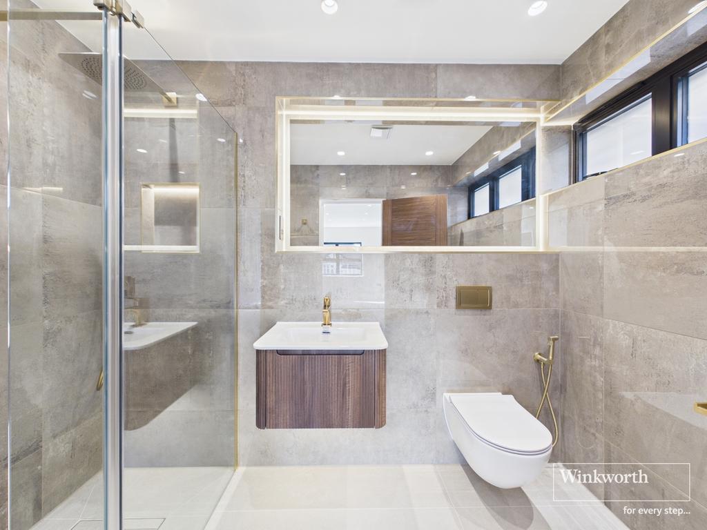 Ground B1 Ensuite