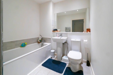 2 bedroom flat to rent, Westmoreland Road, London NW9