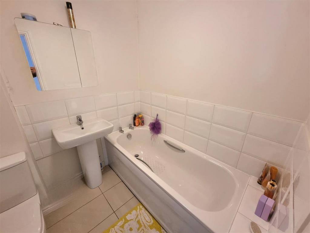 Bathroom.jpg
