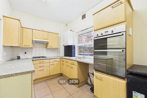4 bedroom terraced house to rent, Nottingham NG7