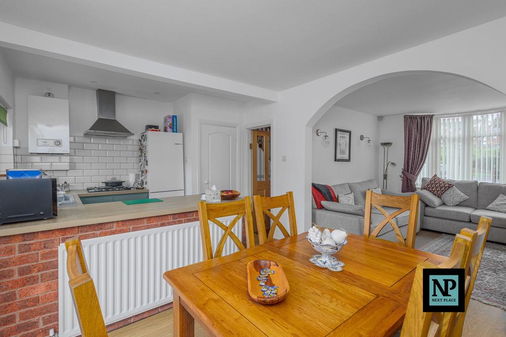 Kitchen / Dining Room