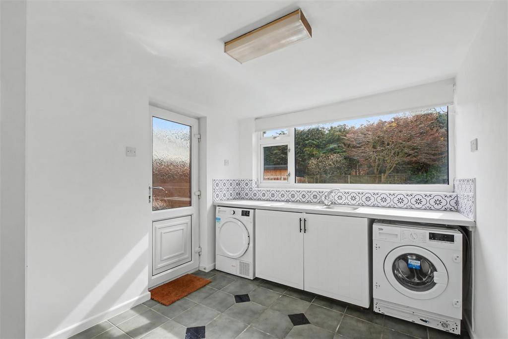 Utility Room 2.jpeg