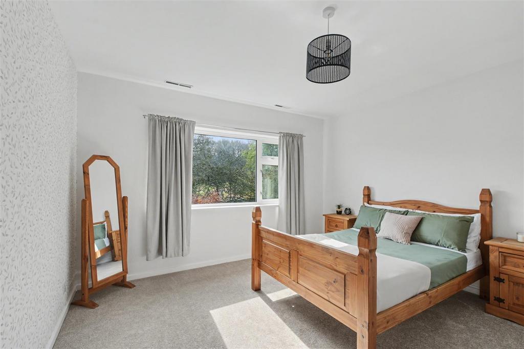 Bedroom 2 2.jpeg