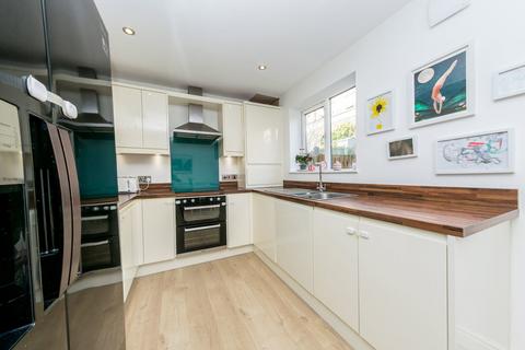 undefined, Prospect Road, Longwood, Huddersfield, HD3