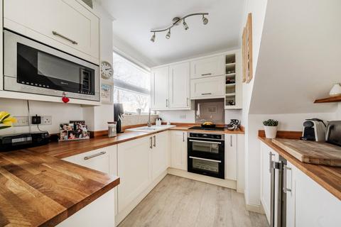 undefined, Fieldend, Strawberry Hill, TW1