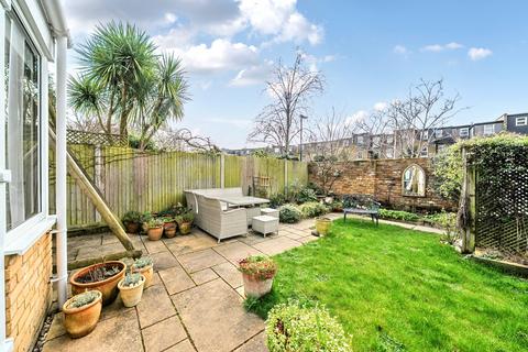 undefined, Fieldend, Strawberry Hill, TW1