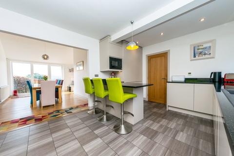 3 bedroom detached house for sale, Foxroyd Lane, Thornhill, WF12