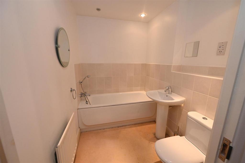 Bathroom.JPG