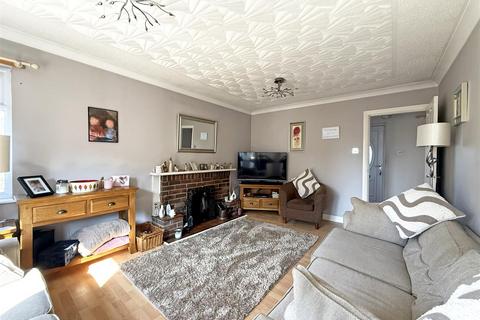 3 bedroom detached house for sale, Malt Rise, Crew Green, Shrewsbury