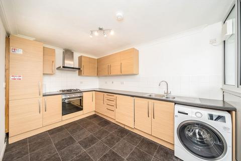 3 bedroom flat for sale, Overhill Road, London SE22
