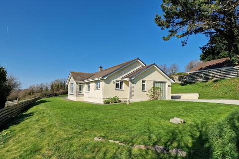 3 bedroom detached bungalow for sale, Newquay TR8