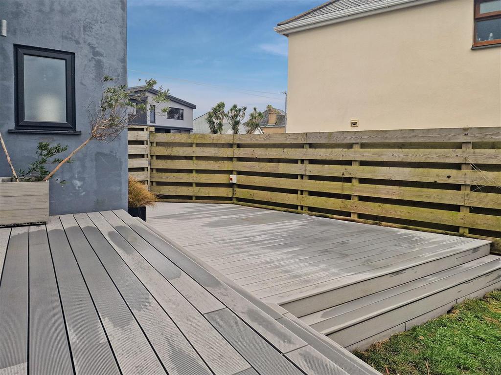 Deck.