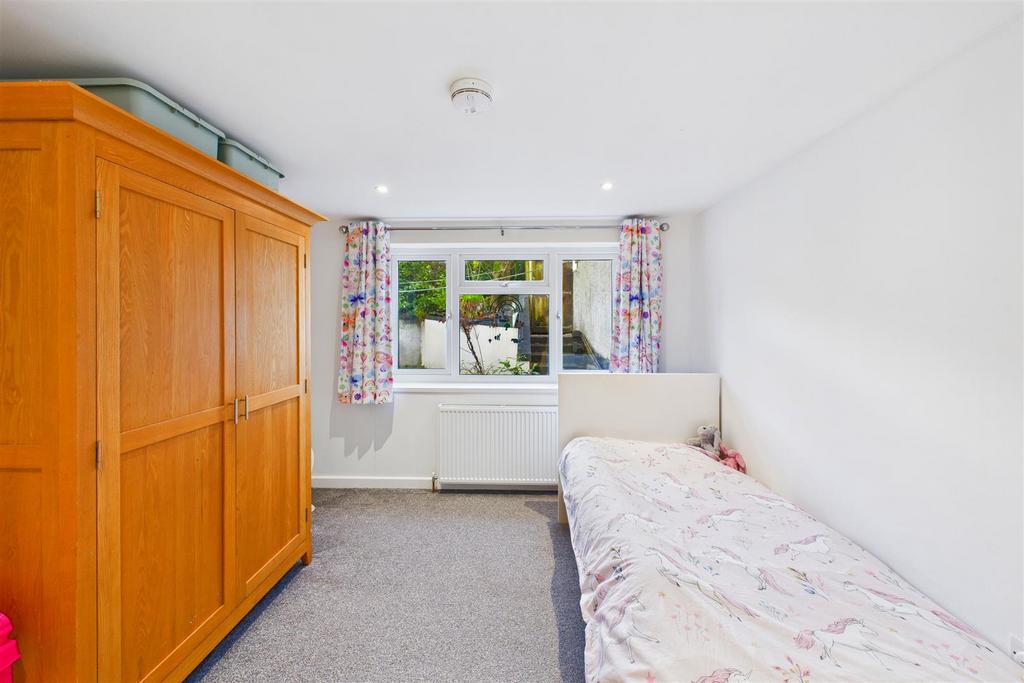 Bedroom 2 (Ground Floor)