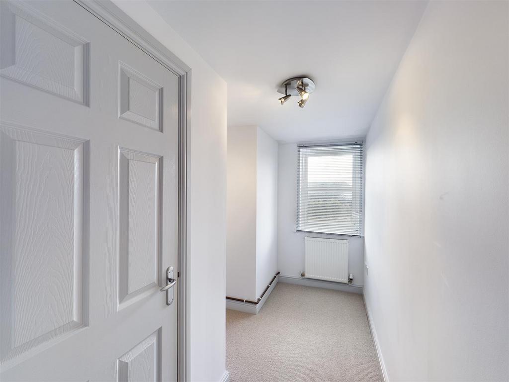 2 Pentire Mews Study