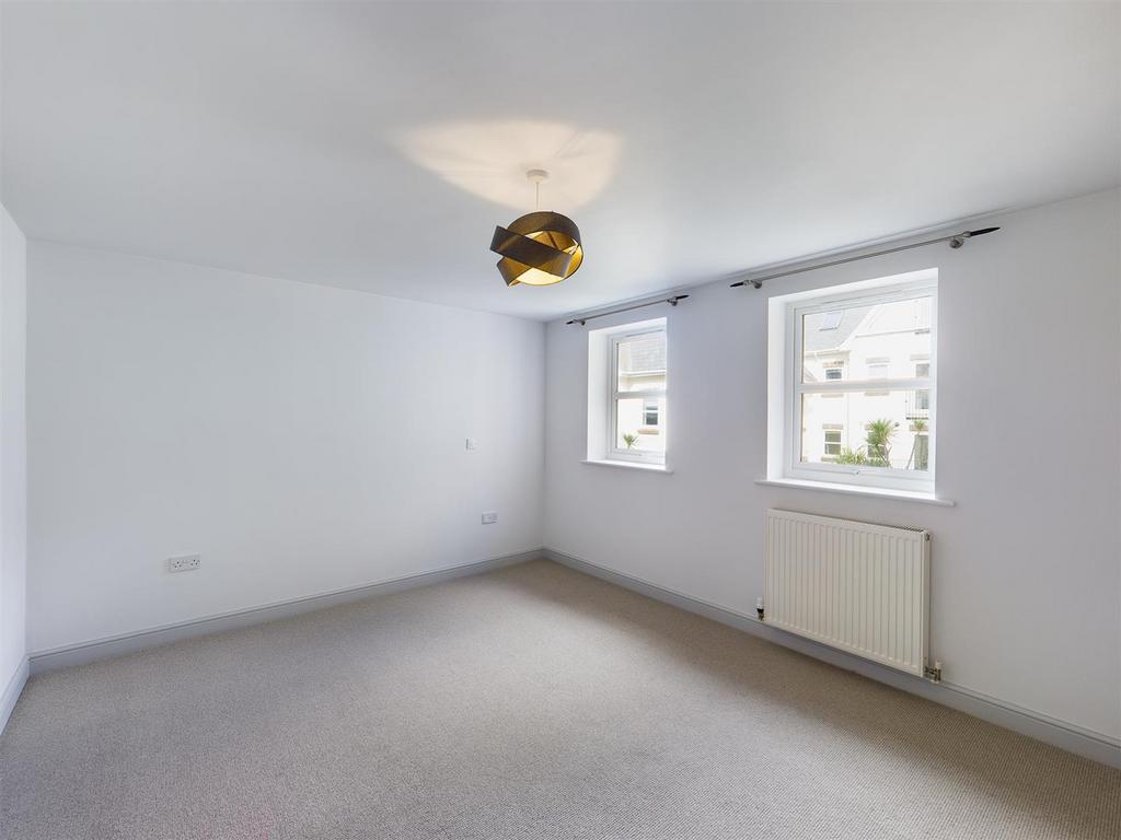 2 Pentire Mews Bedroom 3