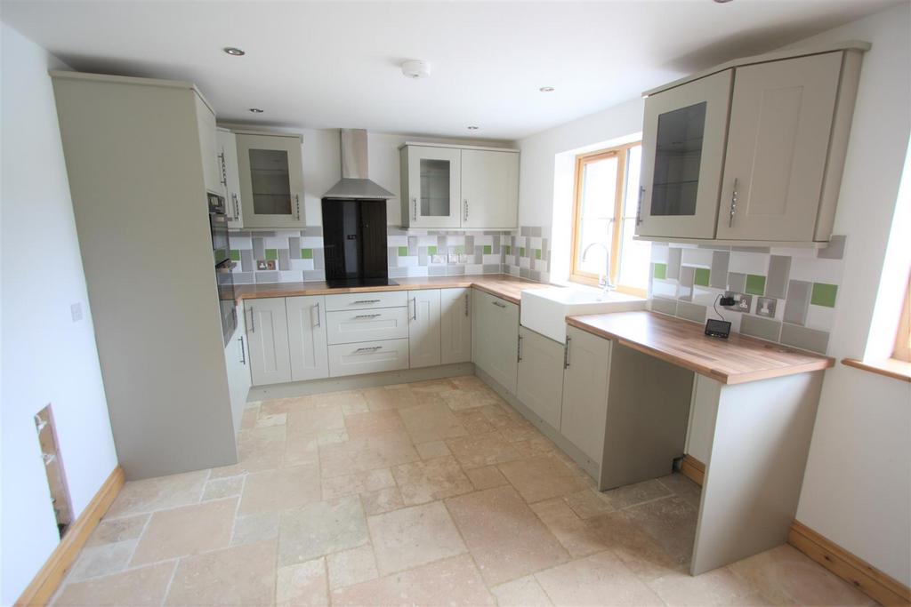 Nessa Gradh Kitchen