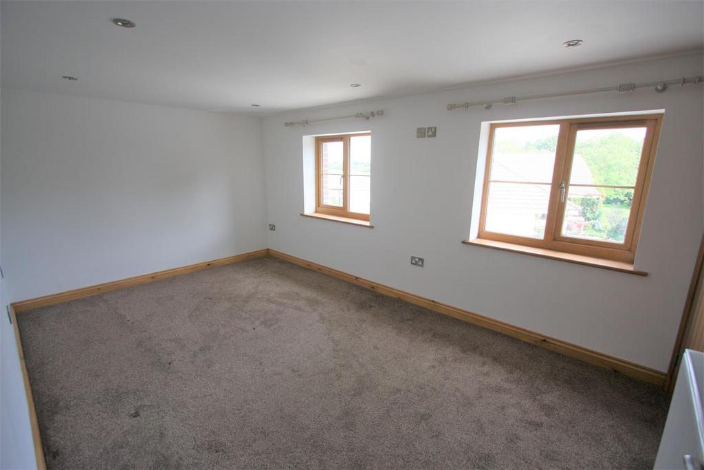 Nessa Gradh Bedroom 1