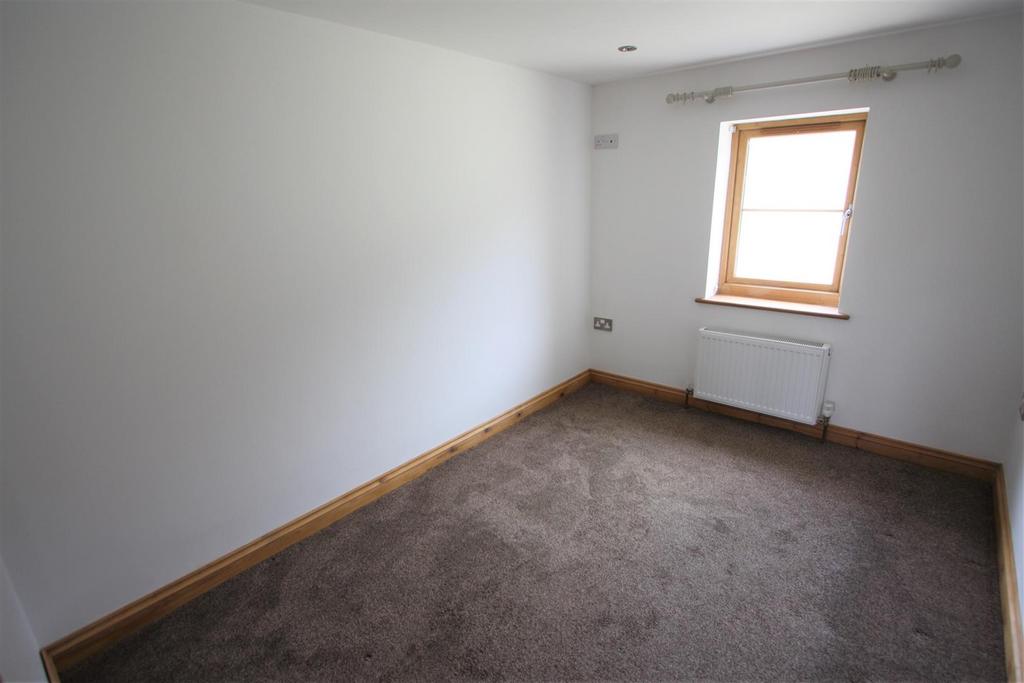 Nessa Gradh Bedroom 2