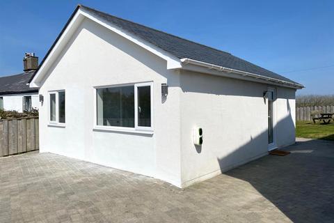 undefined, Carloggas, St Mawgan TR8