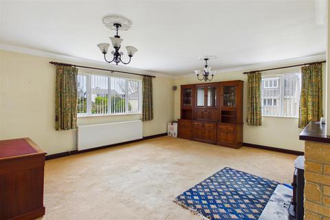 4 bedroom detached house for sale, The Oaks, Quintrell Downs TR8