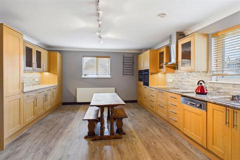 4 bedroom detached house for sale, The Oaks, Quintrell Downs TR8