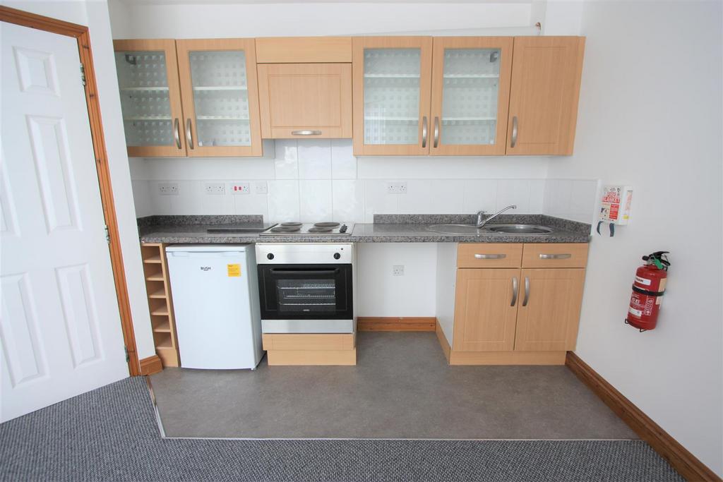 Flat 4, 2 Trevose Avenue Kitchen