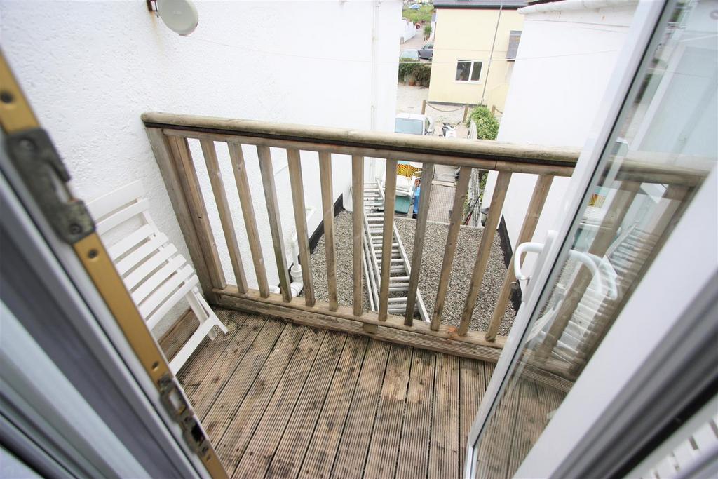 Flat 4, 2 Trevose Avenue Balcony