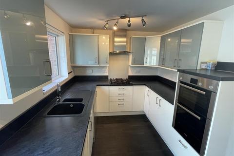3 bedroom end of terrace house for sale, Saxon Gate, Hereford