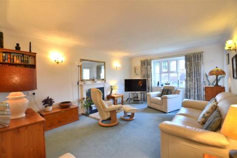 2 bedroom apartment for sale, Primrose Walk, Fleet GU51