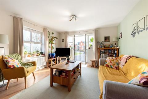 undefined, Roving Close, Andover