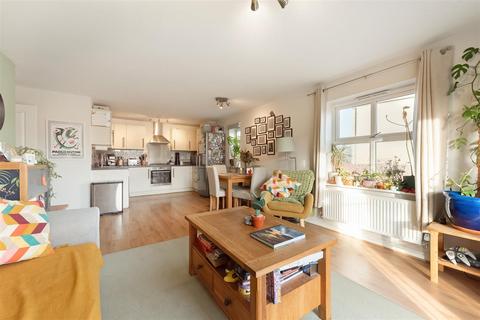 undefined, Roving Close, Andover