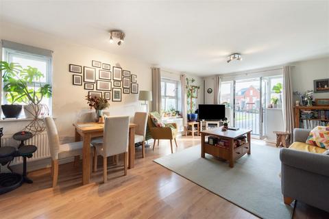 undefined, Roving Close, Andover