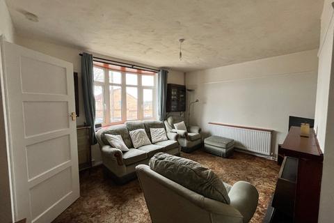 2 bedroom end of terrace house for sale, North Hill Drive, Romford