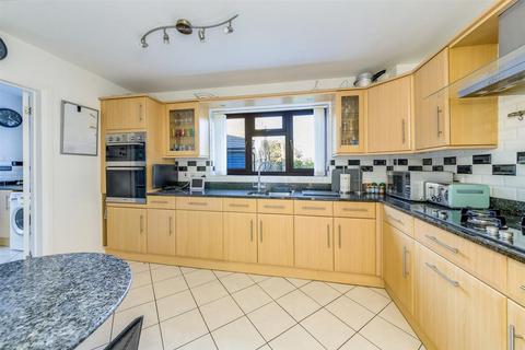 4 bedroom detached house for sale, The Homestead, Bladon, OX20