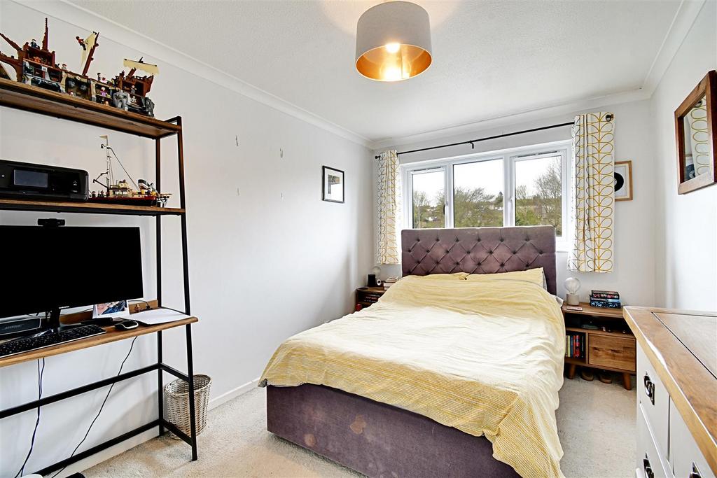 Bedroom 1 1.jpg