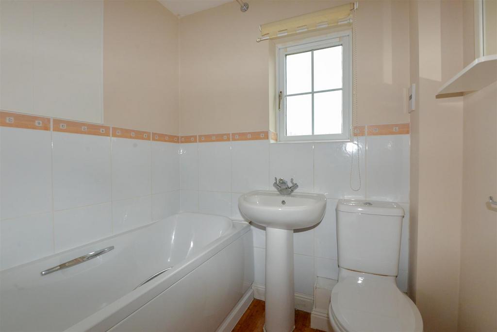 Bathroom 1.jpg