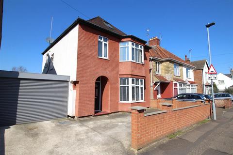 4 bedroom detached house for sale, Oxford Road, Peterborough