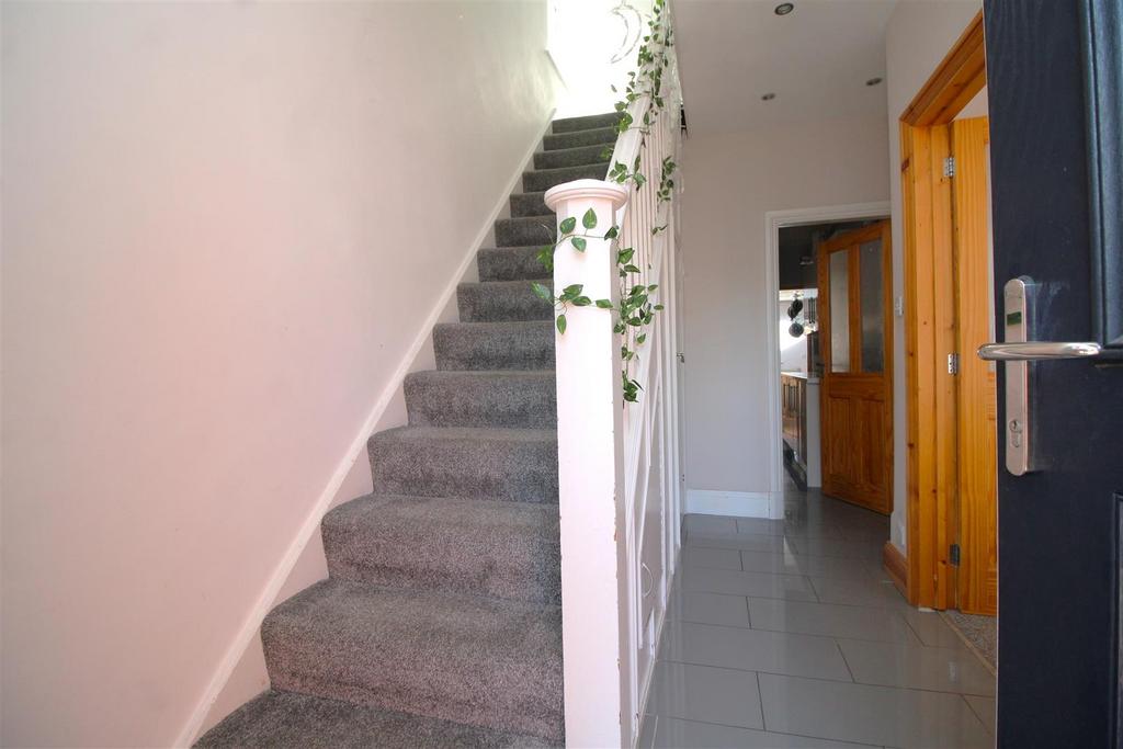 Hallway.JPG