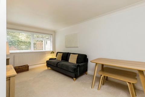 undefined, York Close, Horsham, RH13