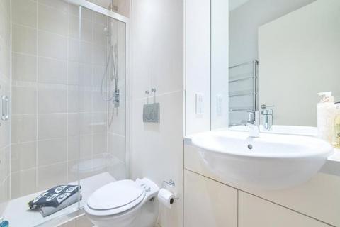 2 bedroom apartment to rent, Baker Street, London NW1