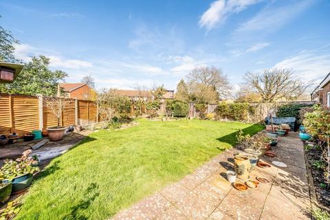 undefined, Arnold Crescent, Isleworth TW7