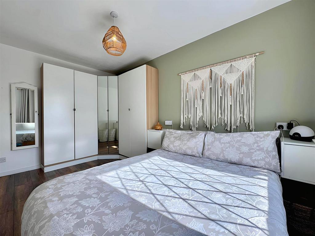Bedroom 1 , 2.jpeg