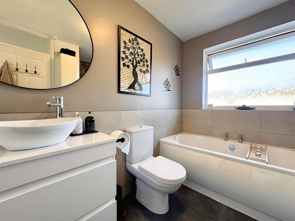 Bathroom, 1.jpeg