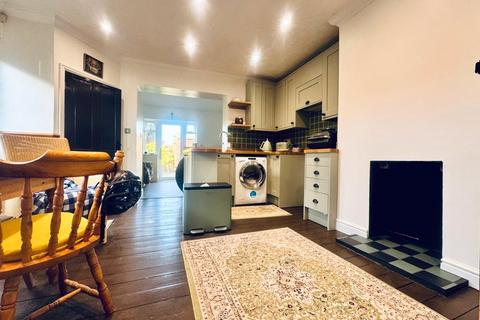 3 bedroom bungalow for sale, Welland Road, Dogsthorpe, Peterborough, Cambridgeshire, PE1