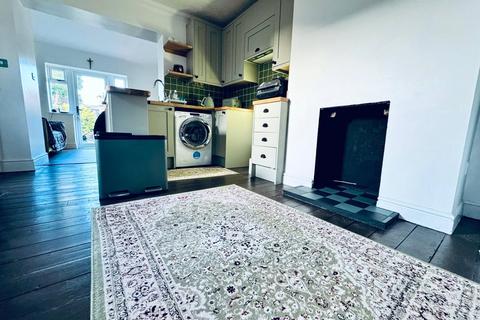 3 bedroom bungalow for sale, Welland Road, Dogsthorpe, Peterborough, Cambridgeshire, PE1