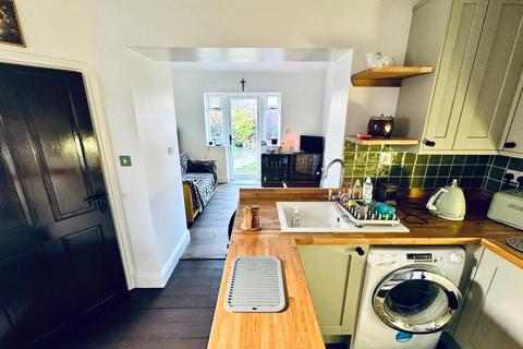 3 bedroom bungalow for sale, Welland Road, Dogsthorpe, Peterborough, Cambridgeshire, PE1