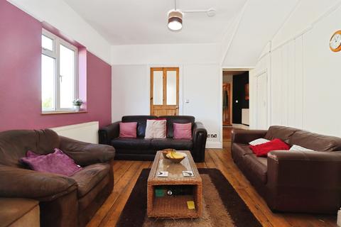 4 bedroom end of terrace house for sale, Church Road, Kingswood, Bristol